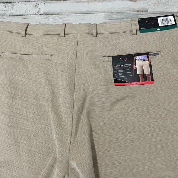 Greg Norman Performance Shorts Sz 40 Khaki Golf Men’s - Picture 5 of 9
